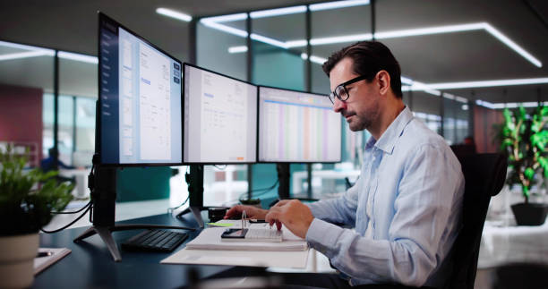 Qué hace una empresa de software y por qué es clave para tu negocio 2 Rol del programador y desarrollador de software en la empresa